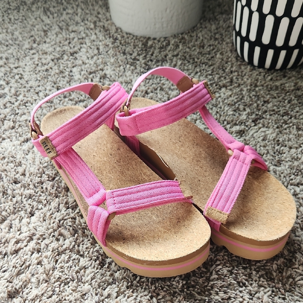 REEF Women's Sandals Cushion Rem Hi Malibu Pink 9.5
